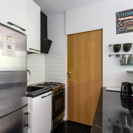 Labo Karmelicka Apartman *